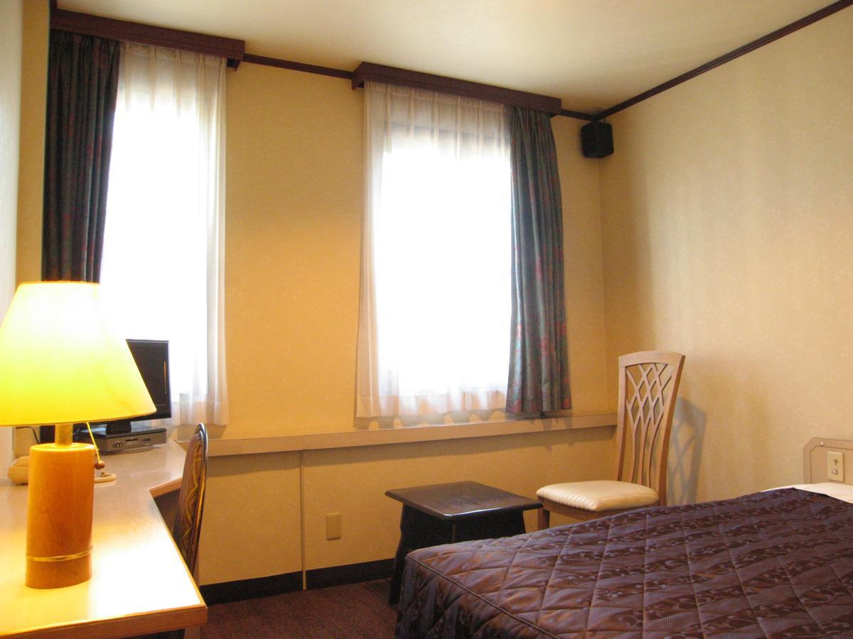 Hotel Greengarden Maebashi Bagian luar foto