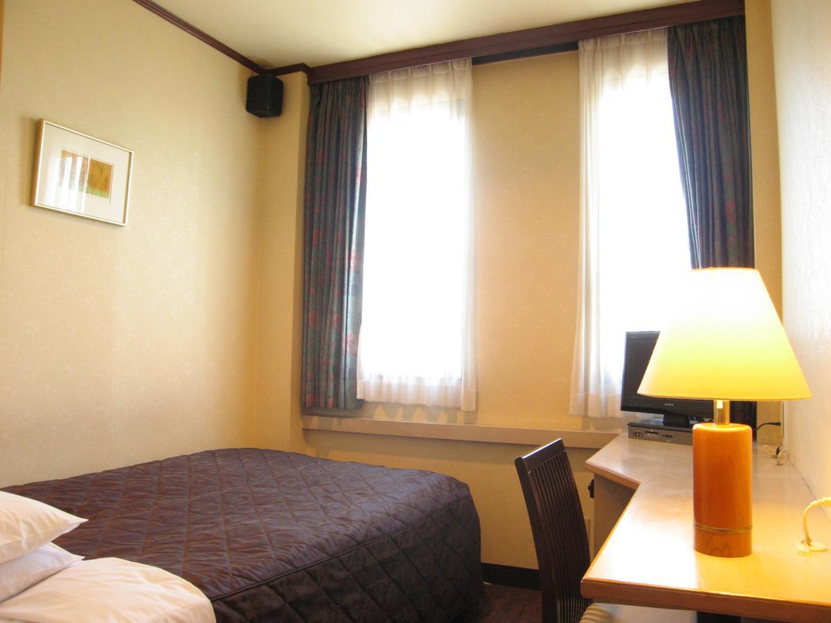 Hotel Greengarden Maebashi Bagian luar foto